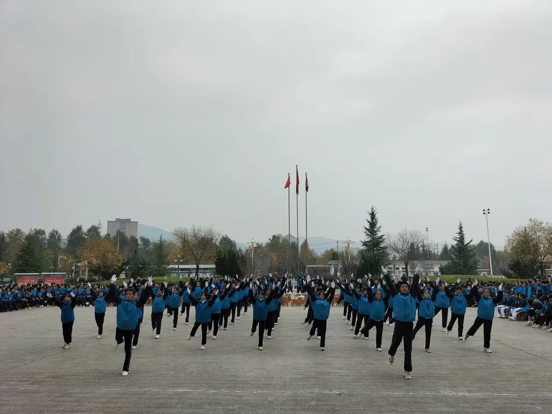 1666859695611316.jpg 比赛3.jpg